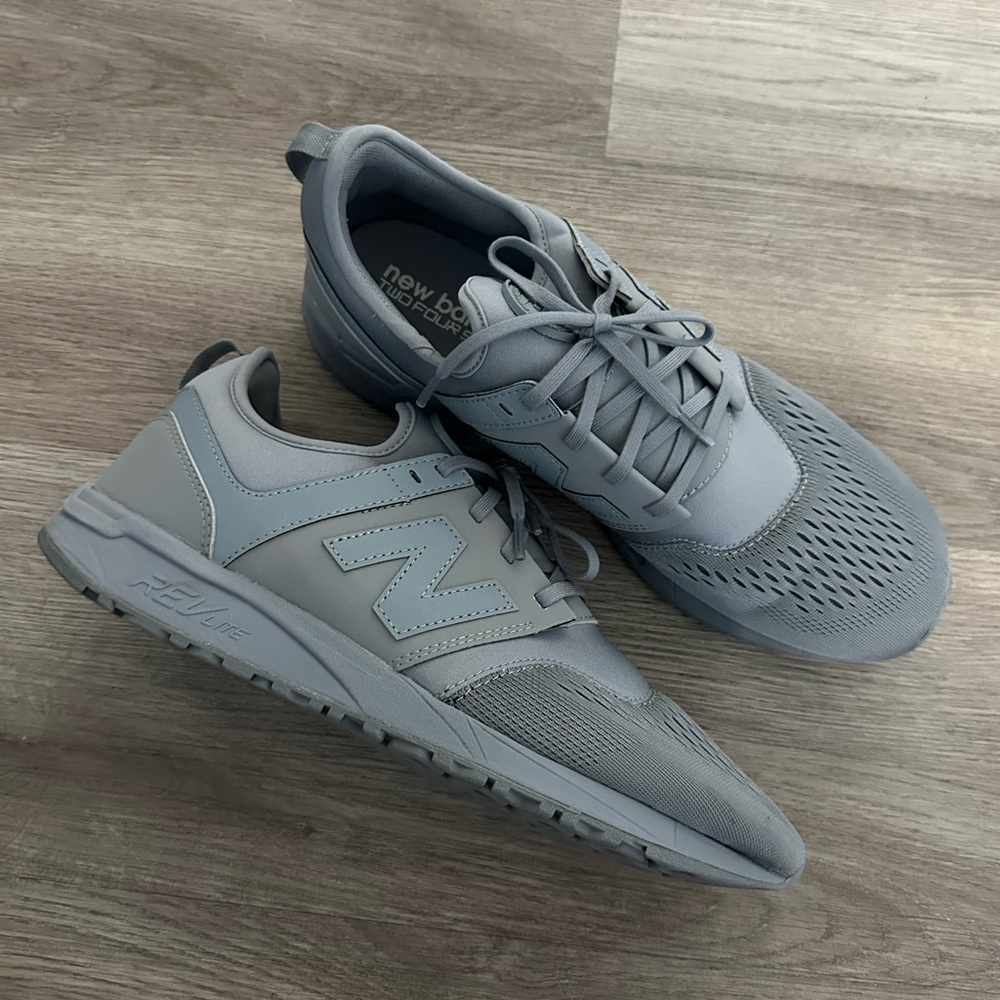 MEN’S NEW BALANCE 247 SNEAKERS